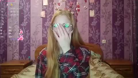 Snapshot of cucumber_kringe chatting on November 23, 11:10 am Sia online show from November 23, 11:10 am