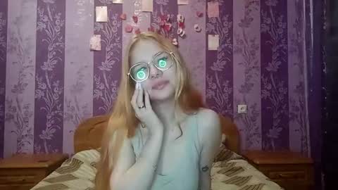 Snapshot of cucumber_kringe chatting on November 26, 7:20 am Sia online show from November 26, 7:20 am