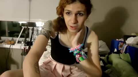 Snapshot of cuddleavenue chatting on October 18, 1:08 am cuddleavenue online show from October 18, 1:08 am