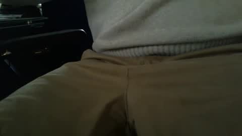 Snapshot of cuddlebeardeluxe chatting on December 1, 1:27 pm cuddlebeardeluxe online show from December 1, 1:27 pm