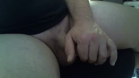 Snapshot of cuddlebeardeluxe chatting on December 18, 6:25 pm cuddlebeardeluxe online show from December 18, 6:25 pm