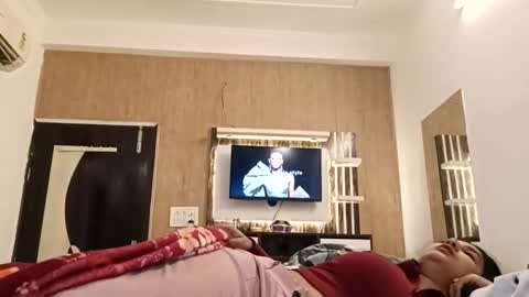 cuddlemuffins online show from February 3, 6:51 am