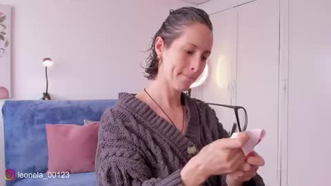 Leonela online show from March 8, 4:44 pm