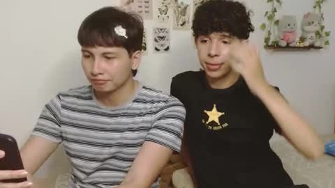 Snapshot of cuddly_and_jinx chatting on March 1, 5:37 pm cuddly_and_jinx online show from March 1, 5:37 pm