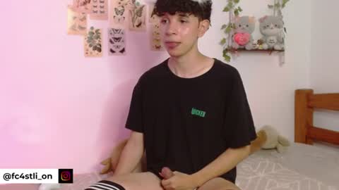 Snapshot of cuddly_twinkie chatting on June 23, 7:34 pm Cuddly online show from June 23, 7:34 pm