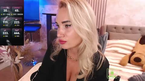 CuddlyLina online show from May 24, 6:13 pm