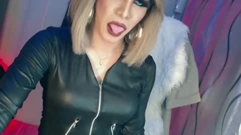CUMMELA SLUTI online show from June 17, 3:13 pm