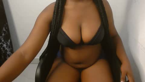 lucy online show from March 25, 1:33 am