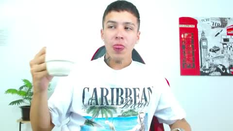 cumandres online show from March 30, 2:29 pm