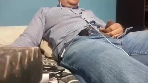 cumbian_chero online show from October 5, 9:24 pm