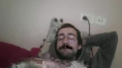 Snapshot of cumboy1201 chatting on February 21, 7:42 am cumboy1201 online show from February 21, 7:42 am