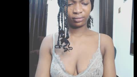 cumebony_petit online show from May 20, 10:49 pm