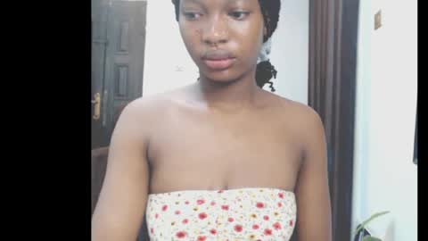 cumebony_petit online show from May 22, 7:48 am