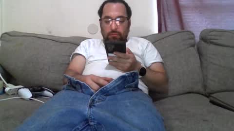 Snapshot of cummachine2022 chatting on April 21, 12:01 am cummachine2022 online show from April 21, 12:01 am