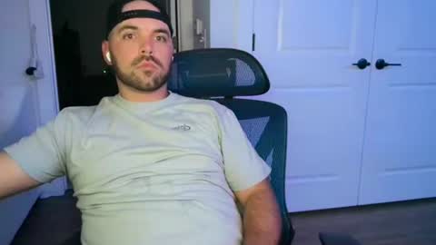 Snapshot of cummmg23 chatting on September 27, 7:35 am cummmg23 online show from September 27, 7:35 am