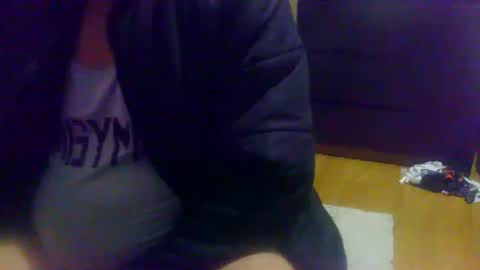 Snapshot of cumnridewa chatting on April 29, 10:16 pm cumtowa online show from April 29, 10:16 pm