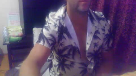 Snapshot of cumnridewa chatting on May 10, 7:08 pm cumtowa online show from May 10, 7:08 pm