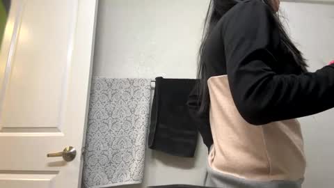 Snapshot of cumontae chatting on December 6, 6:26 am Pussy whipped babyboy online show from December 6, 6:26 am