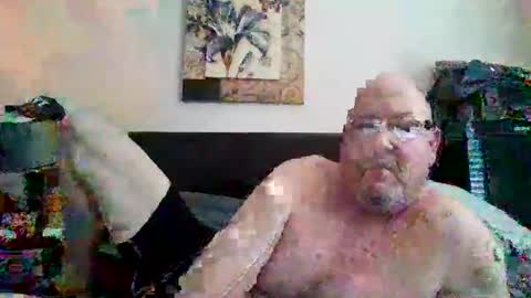 Snapshot of cumsalot55797187 chatting on February 26, 6:43 pm cumsalot55797187 online show from February 26, 6:43 pm