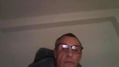 Snapshot of cumseeme002 chatting on March 1, 5:26 pm Alan online show from March 1, 5:26 pm