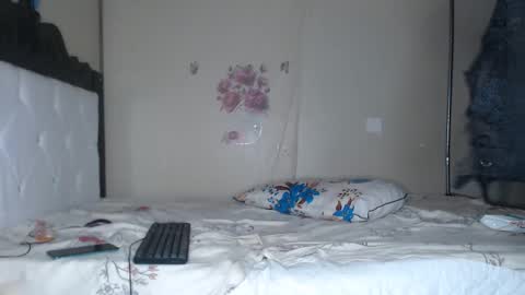 Snapshot of cumslayer19 chatting on September 8, 4:39 pm Shiiro online show from September 8, 4:39 pm