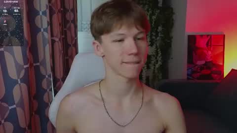 Snapshot of cumte_boy chatting on July 3, 1:34 am cumte_boy online show from July 3, 1:34 am