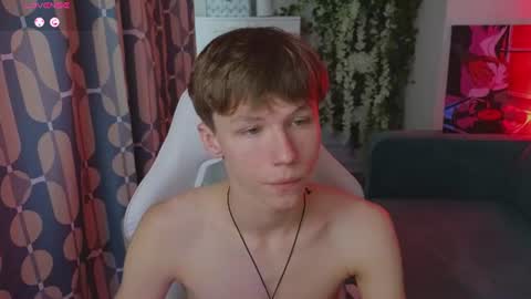 Snapshot of cumte_boy chatting on July 9, 1:42 am cumte_boy online show from July 9, 1:42 am