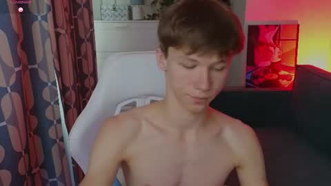 Snapshot of cumte_boy chatting on July 17, 1:23 am cumte_boy online show from July 17, 1:23 am