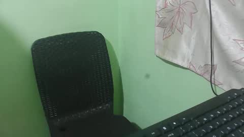 cumwhore4uxox online show from December 19, 12:45 pm