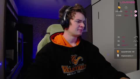 Snapshot of cumzan_ chatting on February 7, 1:22 pm Tarzan online show from February 7, 1:22 pm