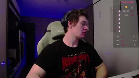 Snapshot of cumzan_ chatting on February 17, 9:35 am Tarzan online show from February 17, 9:35 am