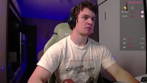 Snapshot of cumzan_ chatting on February 23, 12:51 am Tarzan online show from February 23, 12:51 am