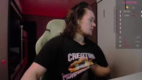 Snapshot of cumzan_ chatting on February 24, 9:40 am Tarzan online show from February 24, 9:40 am