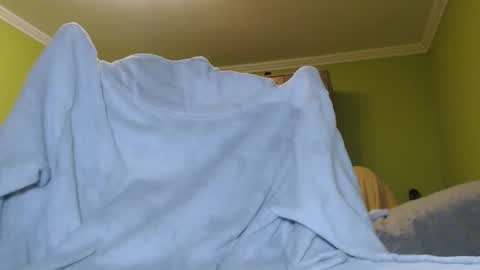 Snapshot of cup_of_t3a chatting on January 14, 9:51 pm Im Lee. Say Hey Im very social. online show from January 14, 9:51 pm