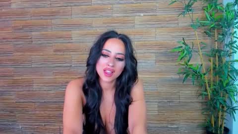 cupcake_izzy online show from October 28, 5:33 am