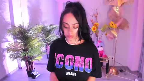 cupcake_izzy online show from June 29, 6:52 pm
