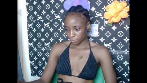 Snapshot of cupidxdoll chatting on February 8, 6:44 pm cupidxdoll online show from February 8, 6:44 pm