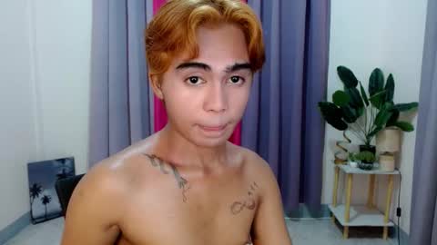 Xyrien online show from April 10, 10:53 am