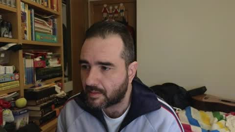 curiosillo1983 online show from April 5, 12:46 pm