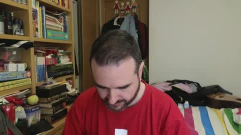 curiosillo1983 online show from April 7, 9:10 am