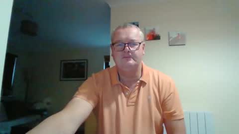 curiousax77 online show from December 17, 9:50 am