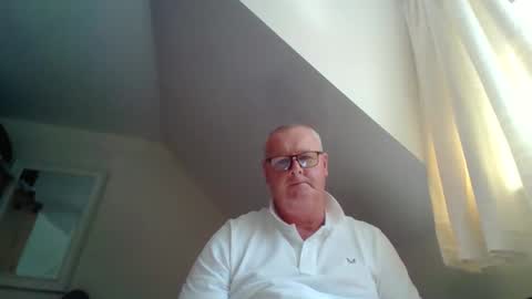 Snapshot of curiousax77 chatting on April 21, 12:44 pm curiousax77 online show from April 21, 12:44 pm