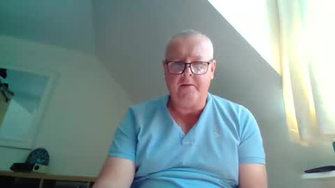 Snapshot of curiousax77 chatting on April 30, 12:11 pm curiousax77 online show from April 30, 12:11 pm