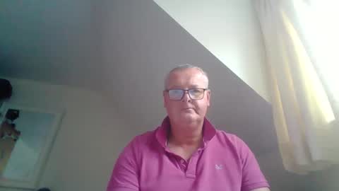 Snapshot of curiousax77 chatting on May 14, 11:17 am curiousax77 online show from May 14, 11:17 am