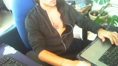 Snapshot of curiousgenie chatting on November 6, 12:28 pm curiousgenie online show from November 6, 12:28 pm