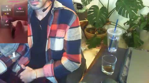 Snapshot of curiousgenie chatting on December 1, 7:19 pm curiousgenie online show from December 1, 7:19 pm