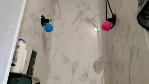 curiousguyhere6 online show from December 23, 3:15 am