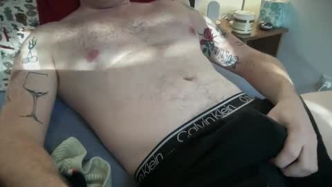 Snapshot of curiousmax18 chatting on December 16, 5:40 pm Maxx online show from December 16, 5:40 pm