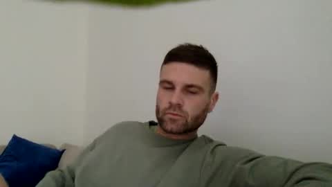 Snapshot of curiousnesssssss chatting on November 12, 3:12 pm curiousnesssssss online show from November 12, 3:12 pm