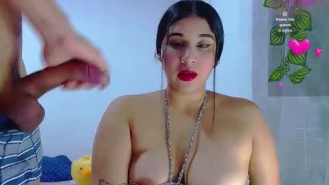 Snapshot of curiuscouplehot chatting on February 16, 9:16 am Pablo and emma online show from February 16, 9:16 am